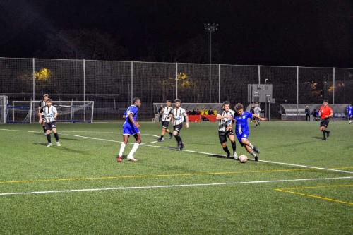 El primer equip de la UCF Santa Perpètua es mostra molt superior i venç l'Atlètic del Vallès (6-2)