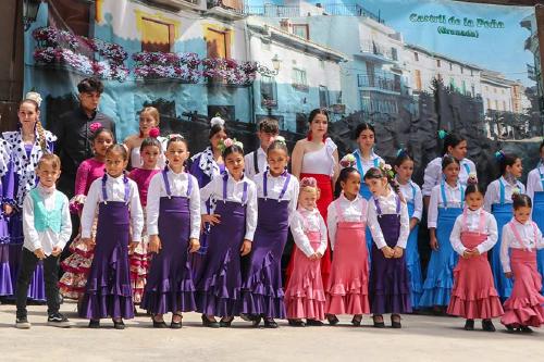 Molta participació a la Cruz de Mayo del Centro Cultural Andaluz